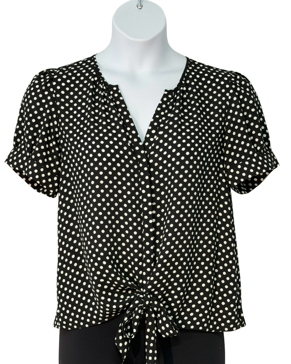 INC Sz 10 Split V-Neck Blouse Knot Hem Button Front Polka Dot Black White Office